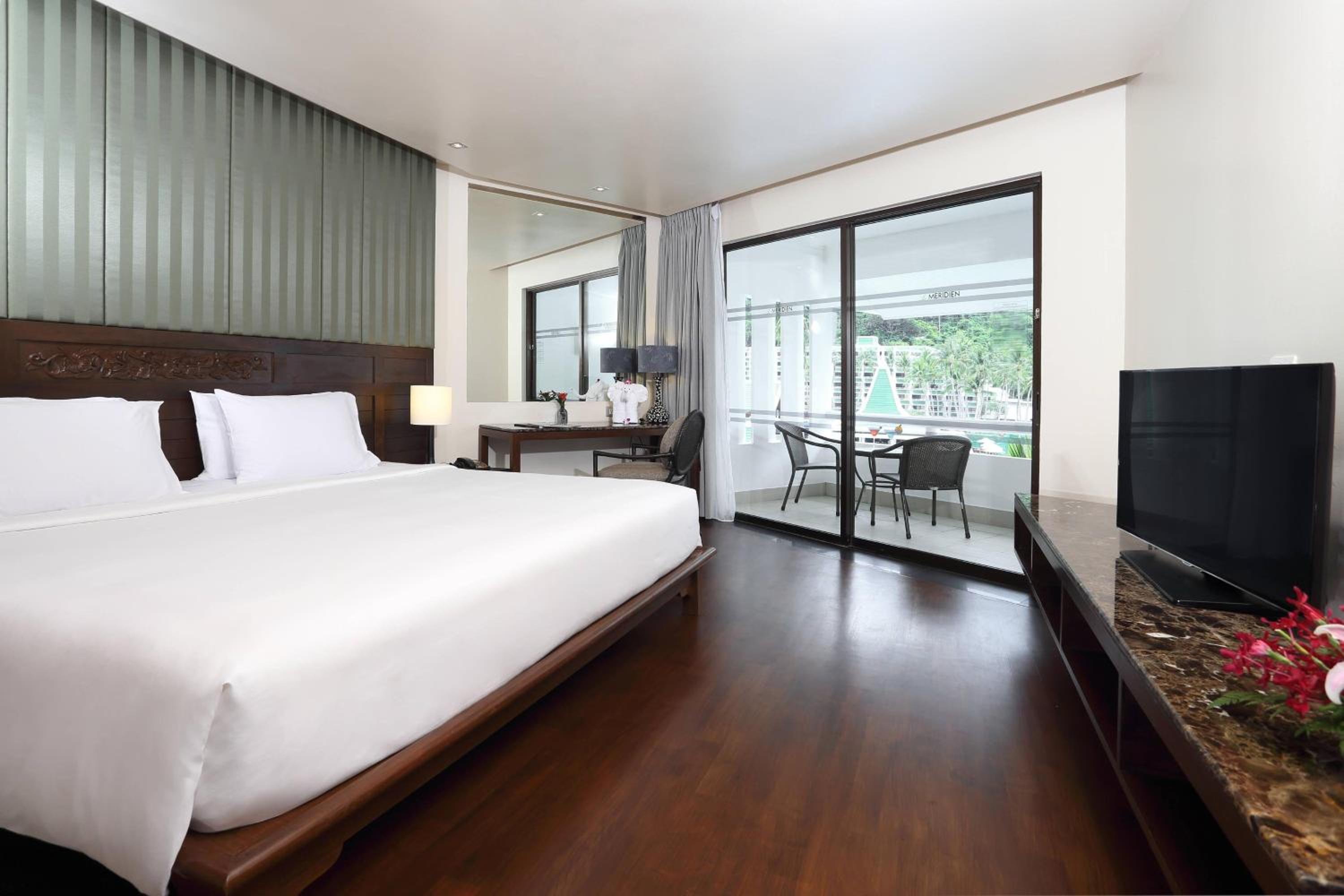 1 Bedroom, Deluxe, Suite, King Bed, Ocean Front