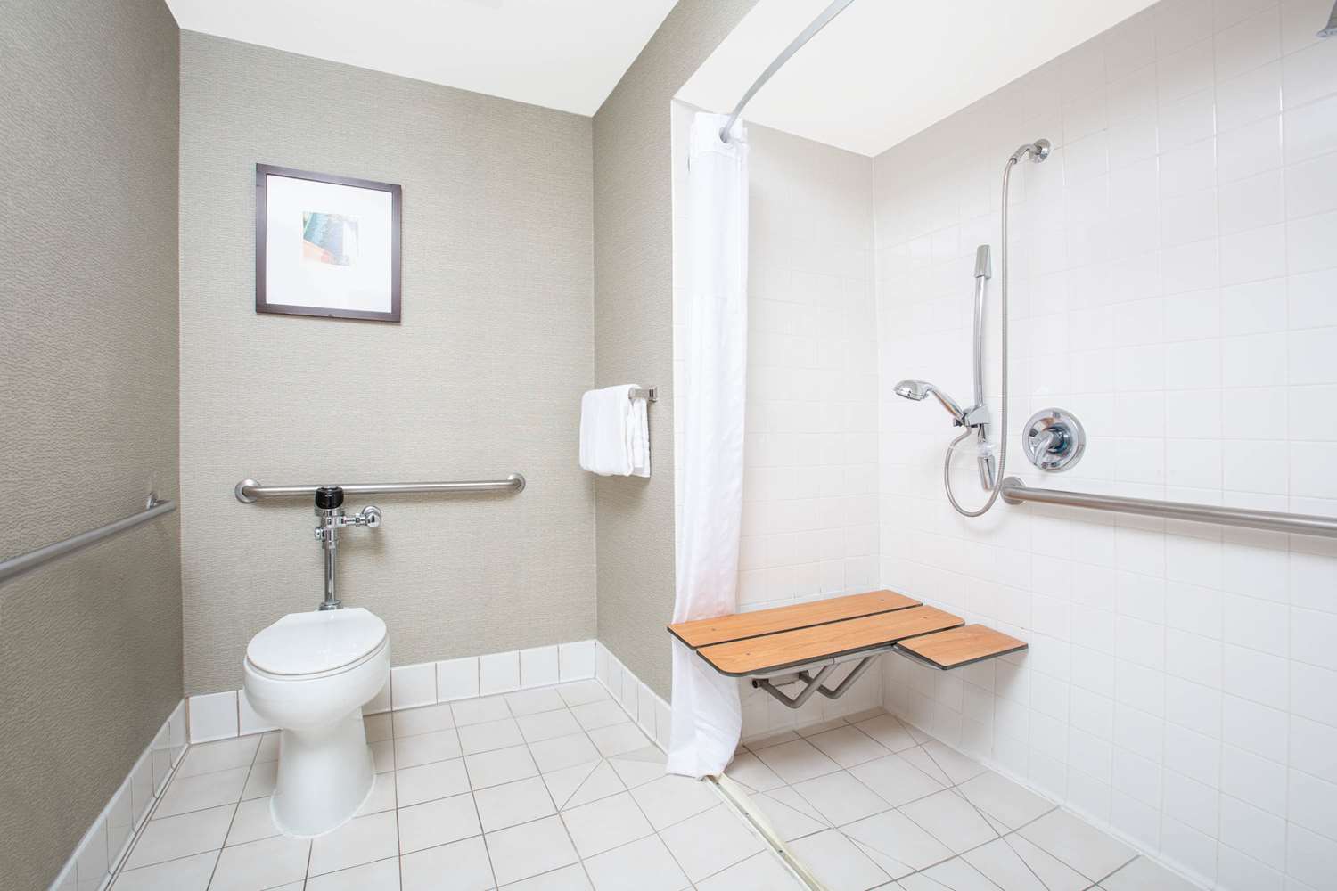 Baymont by Wyndham San Diego Downtown 13/14