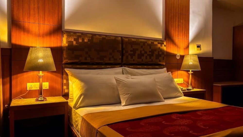 Asia Health Resorts and Spa 32/70