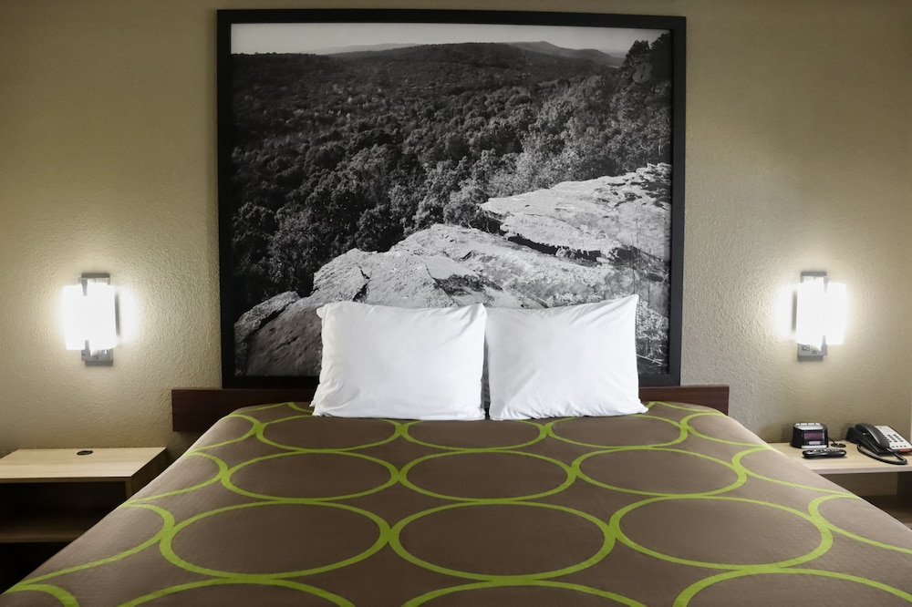Super 8 By Wyndham Cabot 16/24