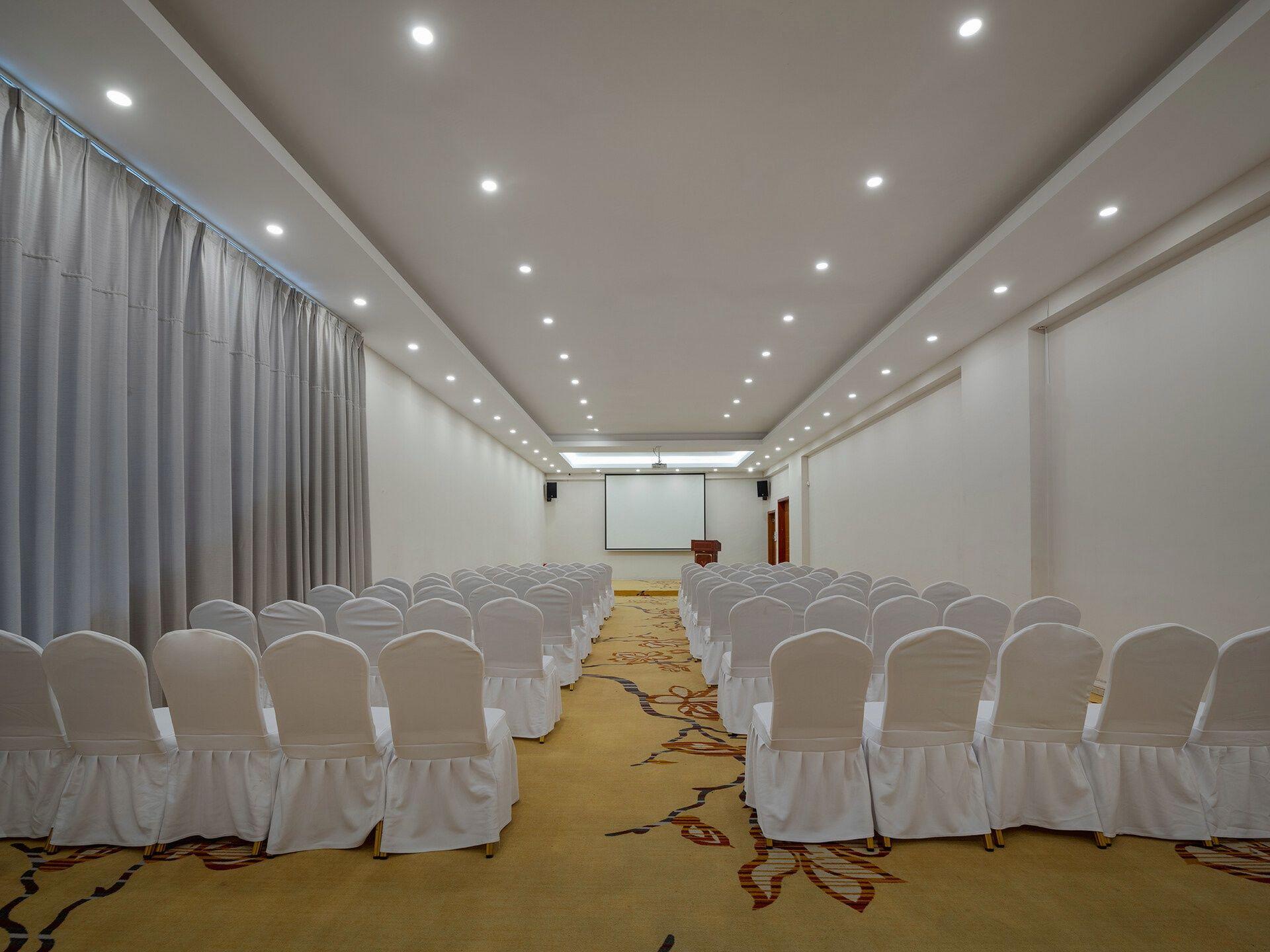 Vienna International Hotel (Dongcheng Building, Lanzhu East Road, Pingshan, Shenzhen) 38/47