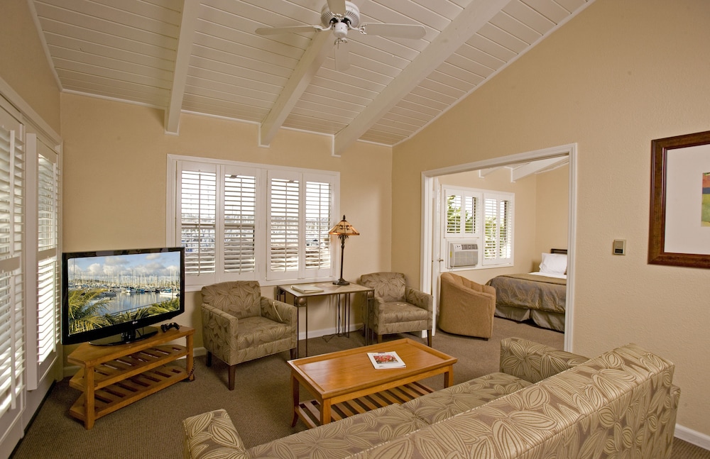 Best Western Plus Island Palms Hotel & Marina 33/46