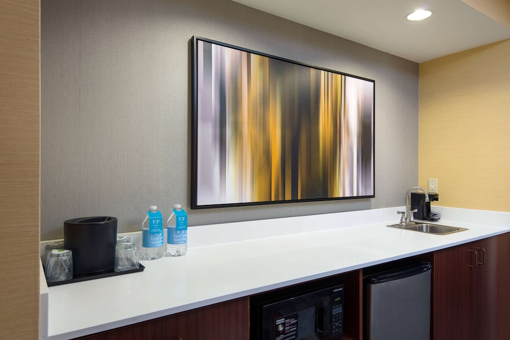 Sonesta Select San Francisco Airport Oyster Point Waterfront 25/67