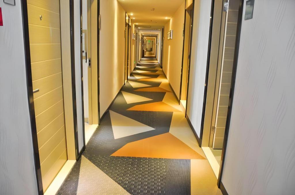 City Comfort Inn (Guangzhou Tiyu West Road Metro Station) 25/48