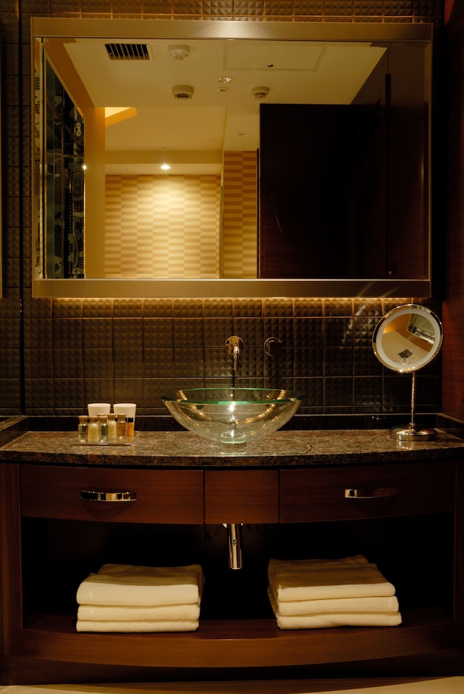 Hotel The Glanz 18/19