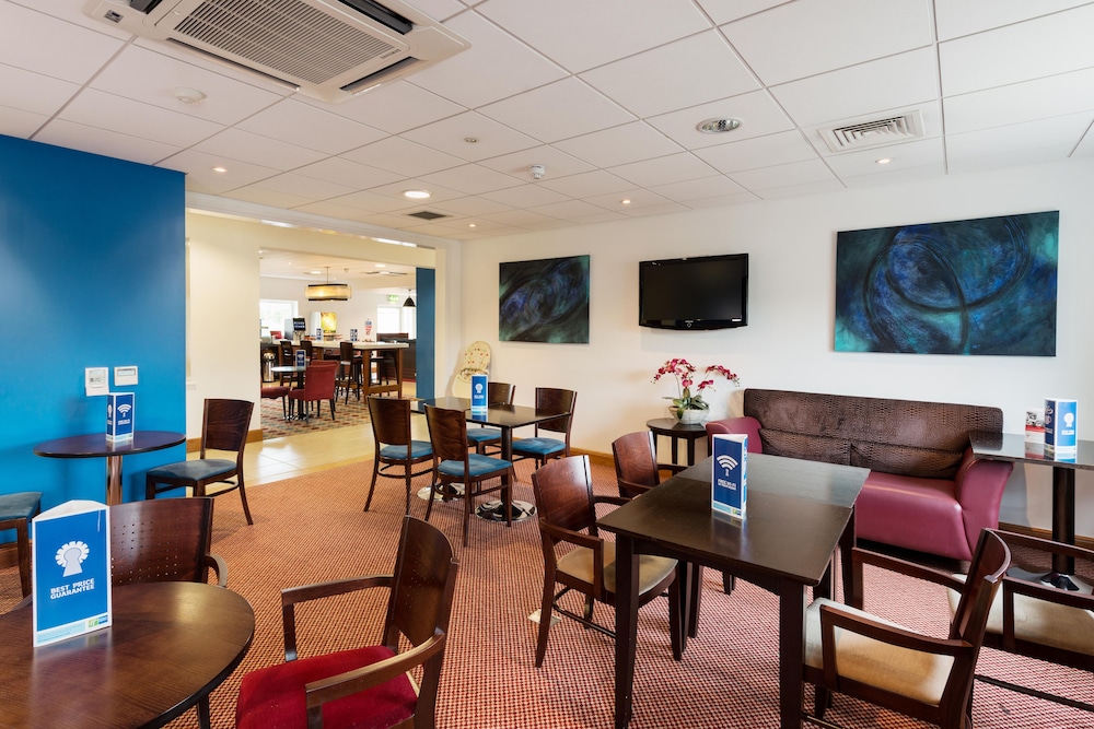 Holiday Inn Express Braintree 37/47