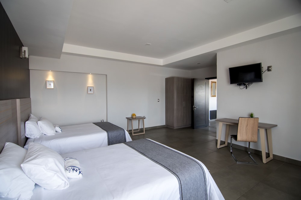 Maria Ines Hotel Suite 22/59