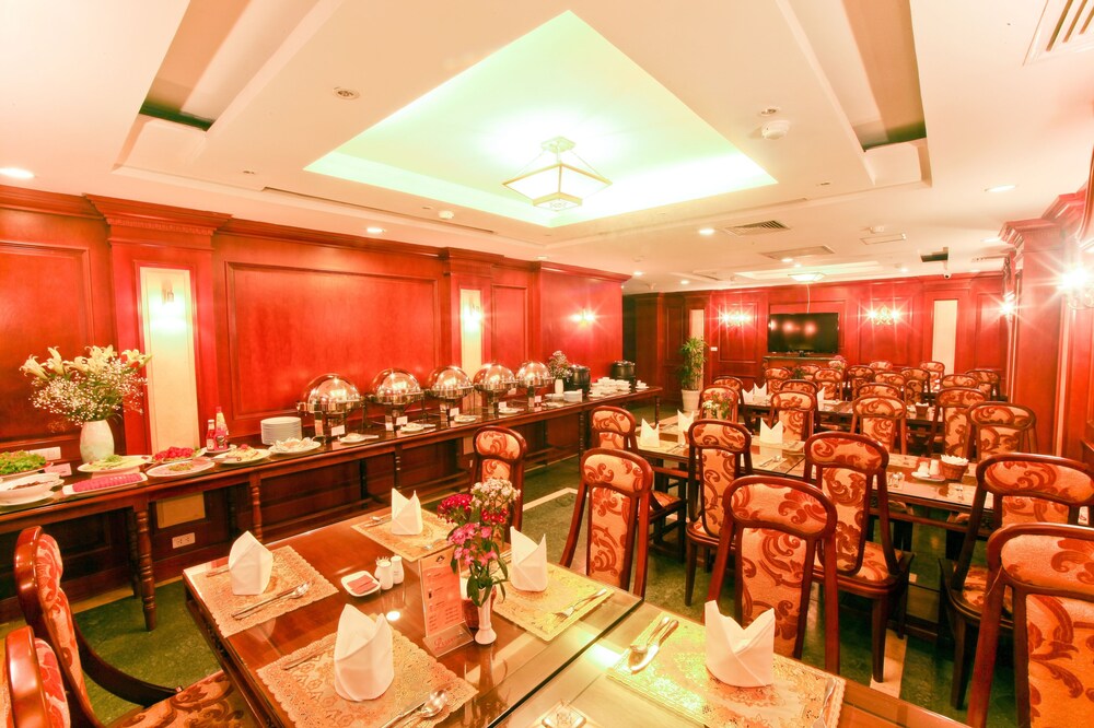 EDEN HOTEL 26/32