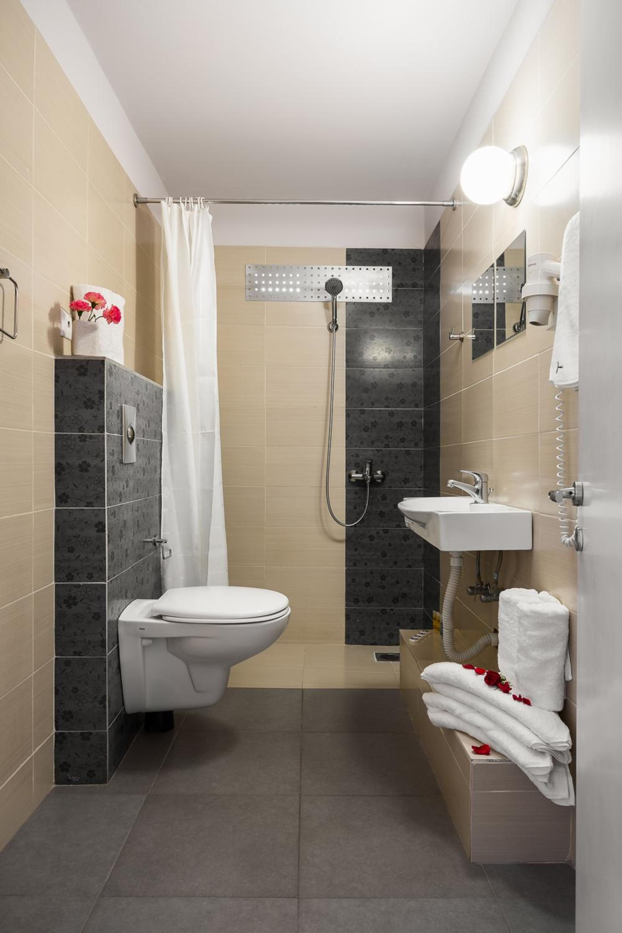 جناح بغرفتي نوم، Pantokrator Hotel 8/10