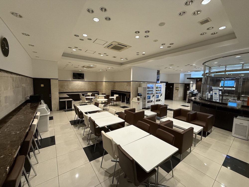 Toyoko Inn Osaka Namba Nipponbashi 48/56