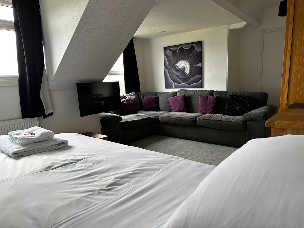 Headlands Guest House 15/25