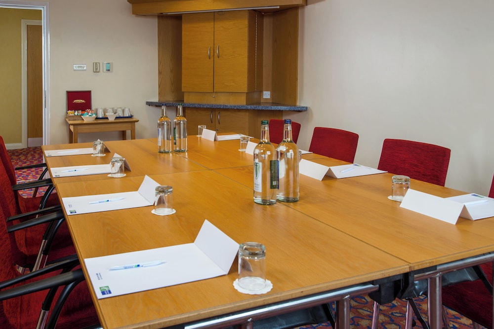 HOLIDAY INN EXPRESS BRADFORD CITY CENTRE 42/45