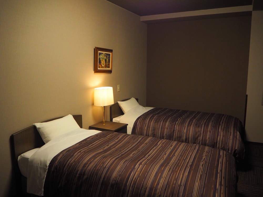 HOTEL ROUTE INN COURT MATSUMOTO INTER 6/32