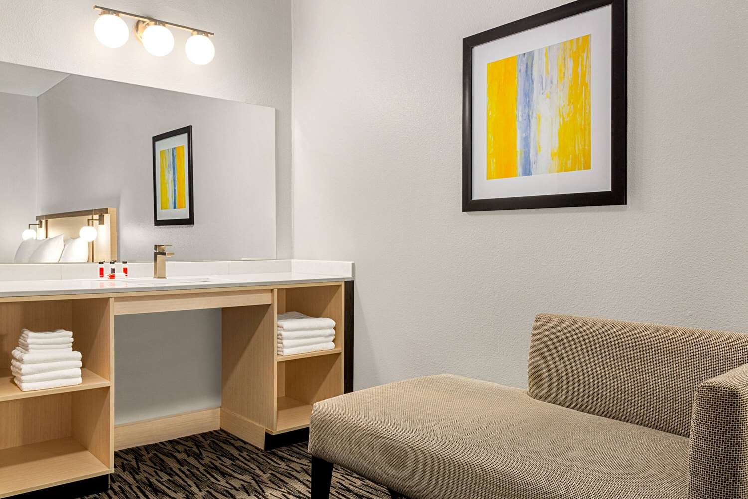 Ramada By Wyndham Marina 58/73