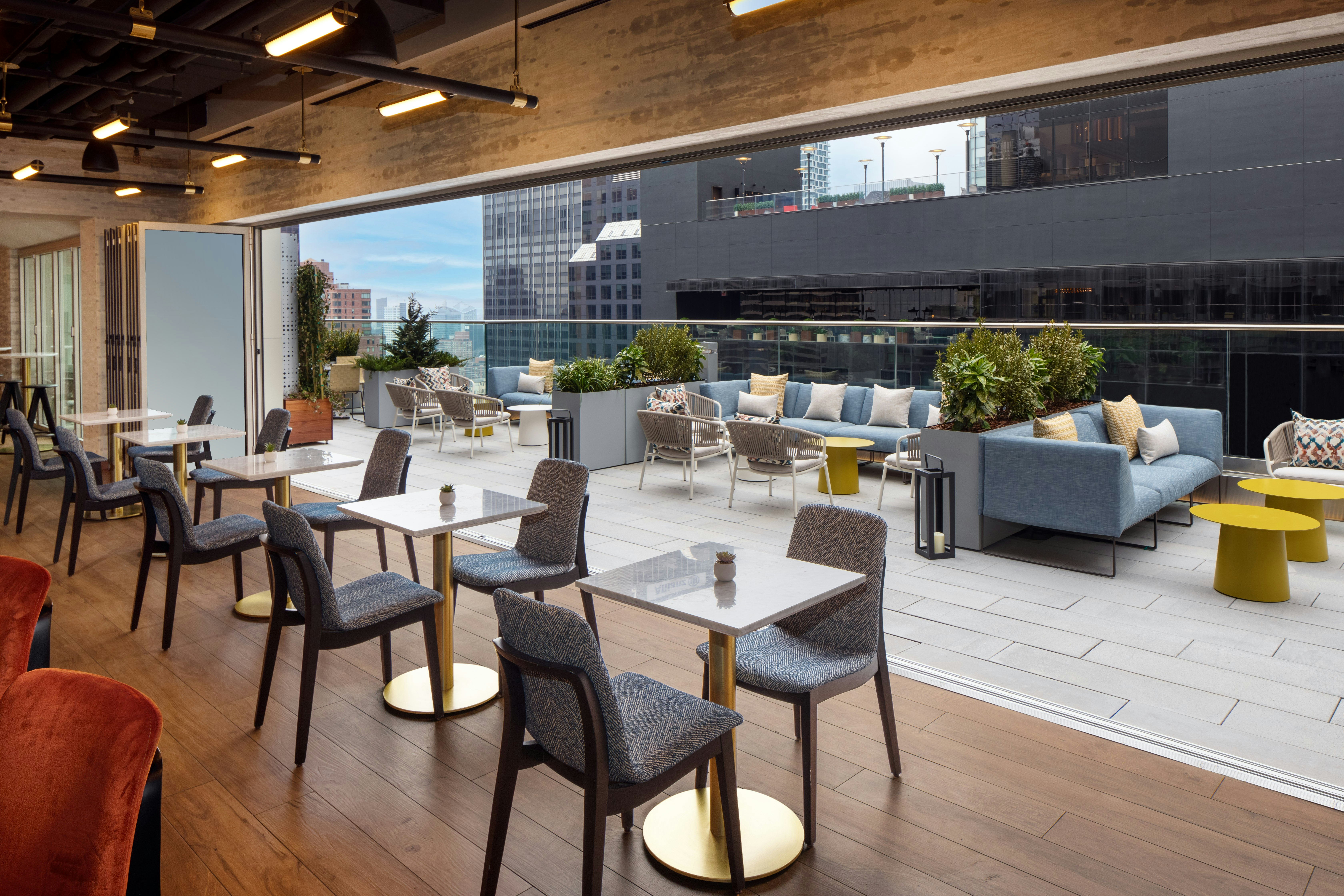 Home2 Suites by Hilton New York Times Square 15/17