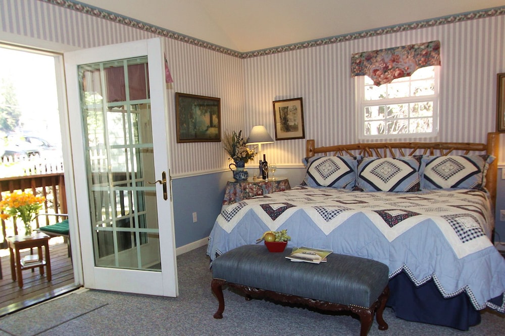 McCaffrey House Bed and Breakfast Inn 40/52