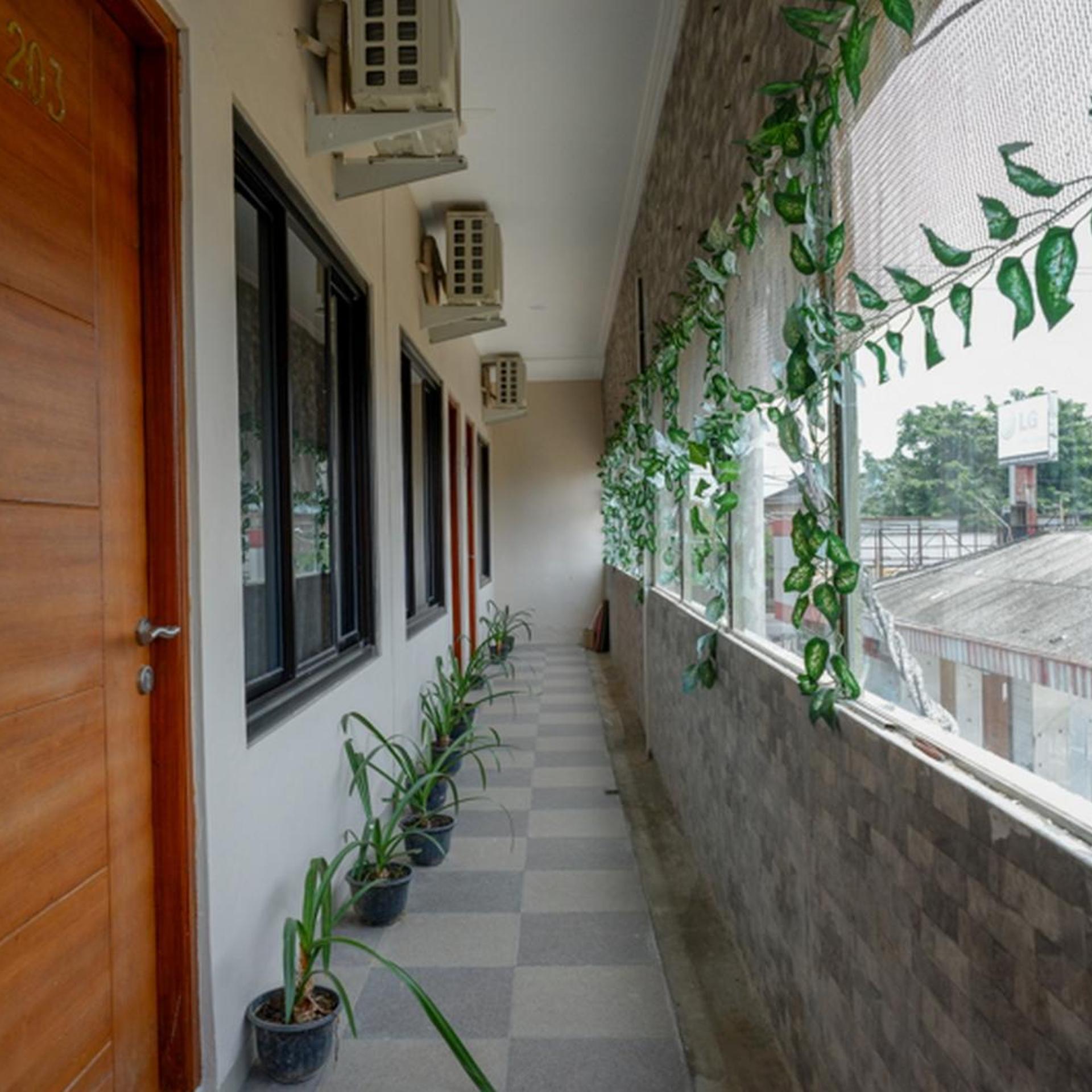 RedDoorz @ Jalan Majapahit Semarang 50/56