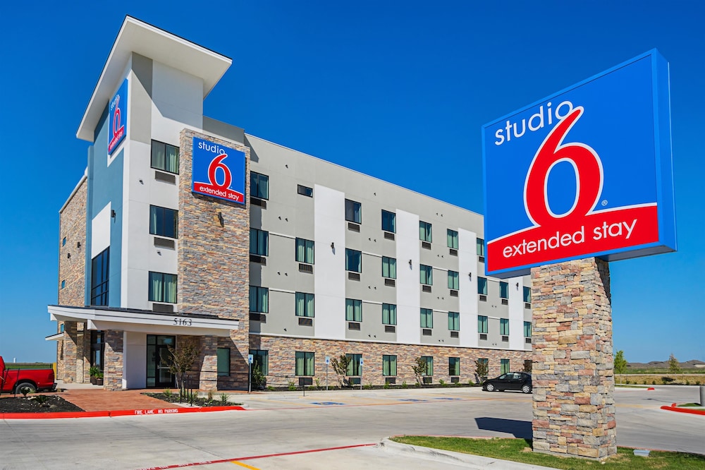 Studio6 Buda, TX 10/63