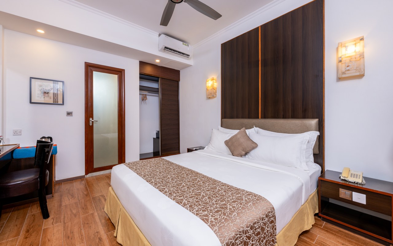 Deluxe Double with Pool View - Transfer Excluded