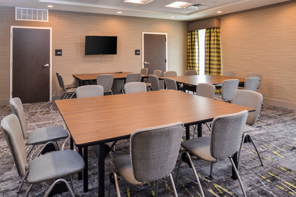 HAMPTON INN BY HILTON OMAHA AIRPORT, IA 27/27