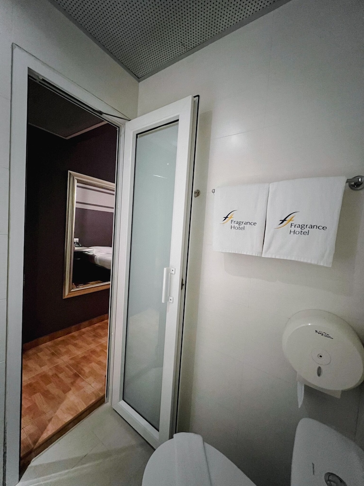 Fragrance Hotel - Kovan 33/34