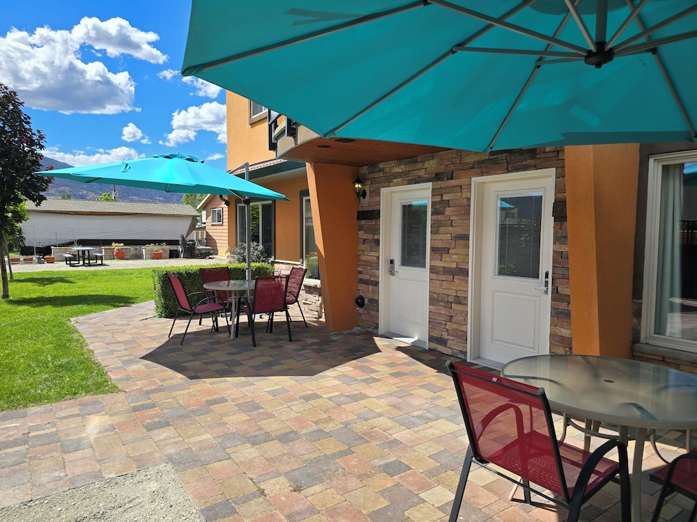Sahara Courtyard Inn 62/70