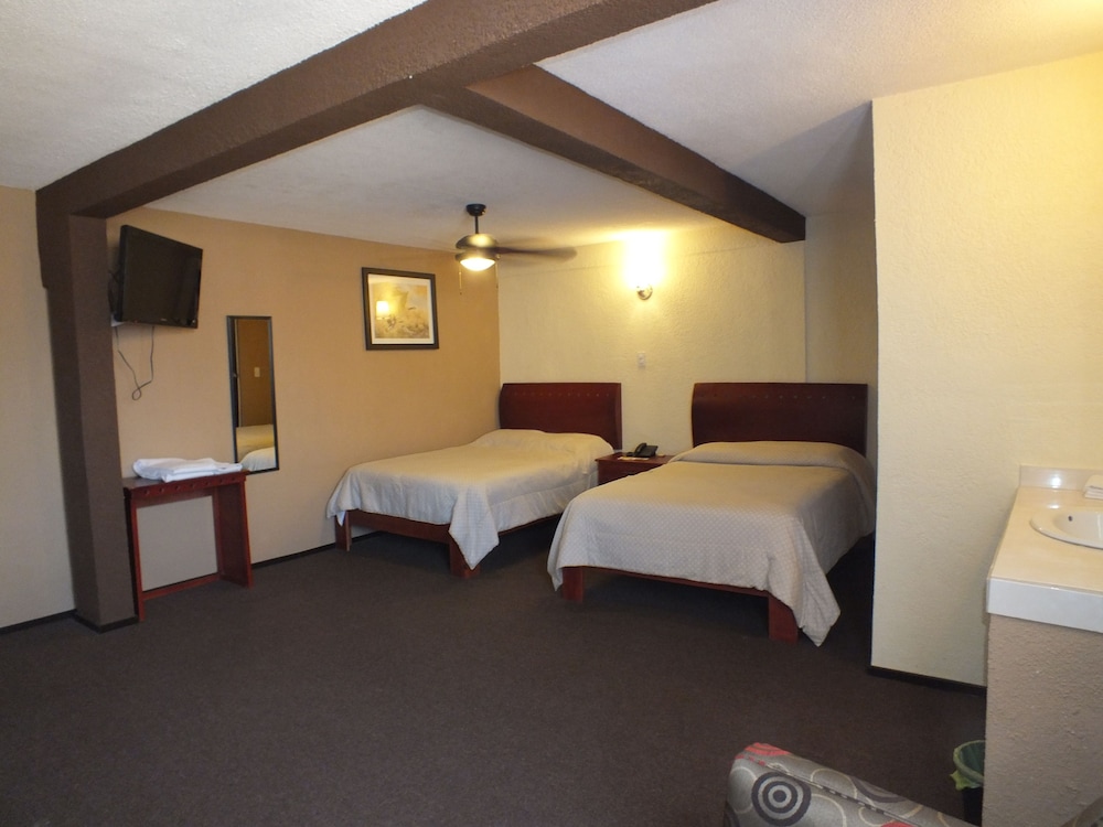 Hotel Rincón Real Suites 12/48