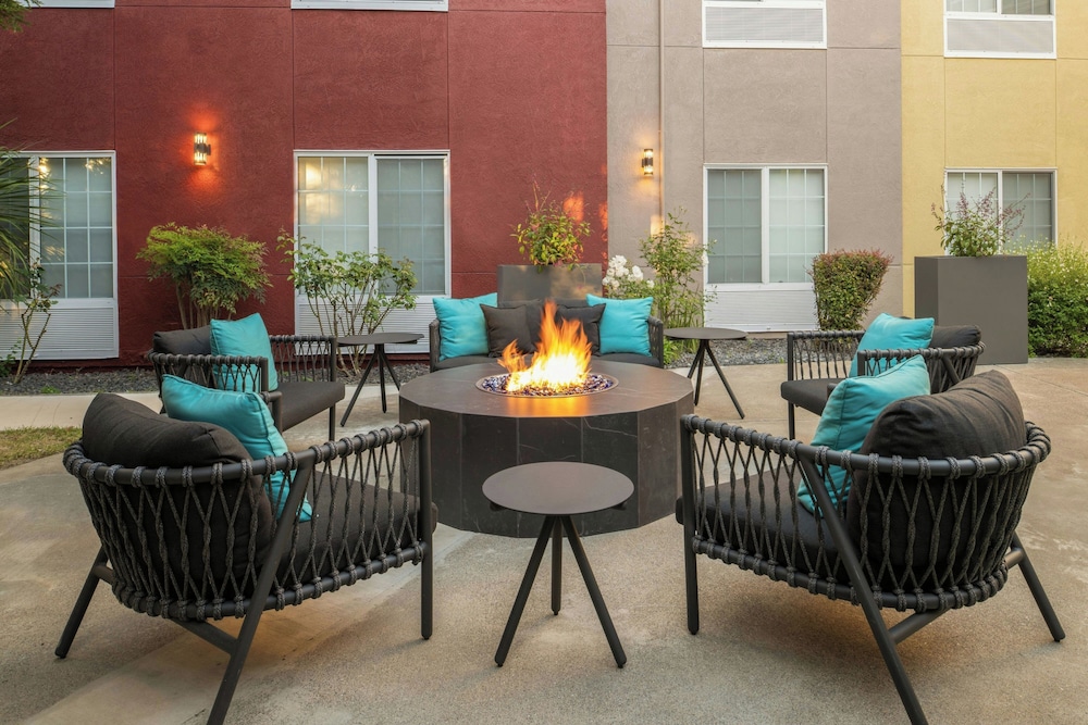 Holiday Inn Express Hotel Suites San Pablo Richmond Area 33/60