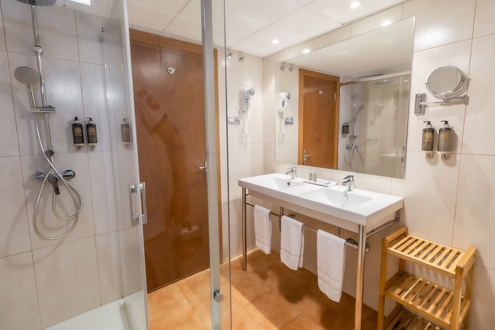 Paloma Blanca Boutique Hotel 50/50