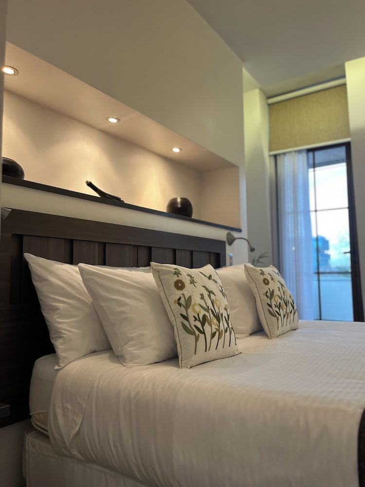 Su Merced Hotel Boutique 80/89