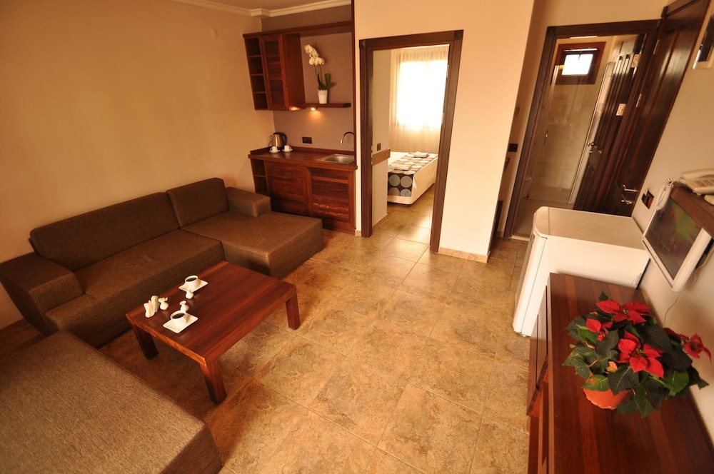 Silvanus Hotel 39/71