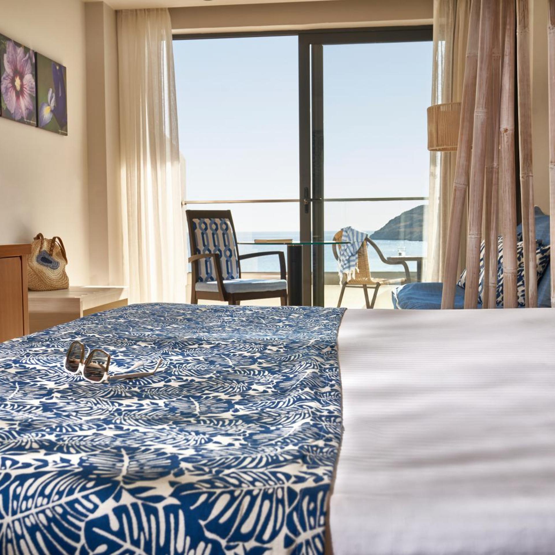 غرفة بسرير مزدوج بإطلالة على البحر، LINDOS BAY 5/7