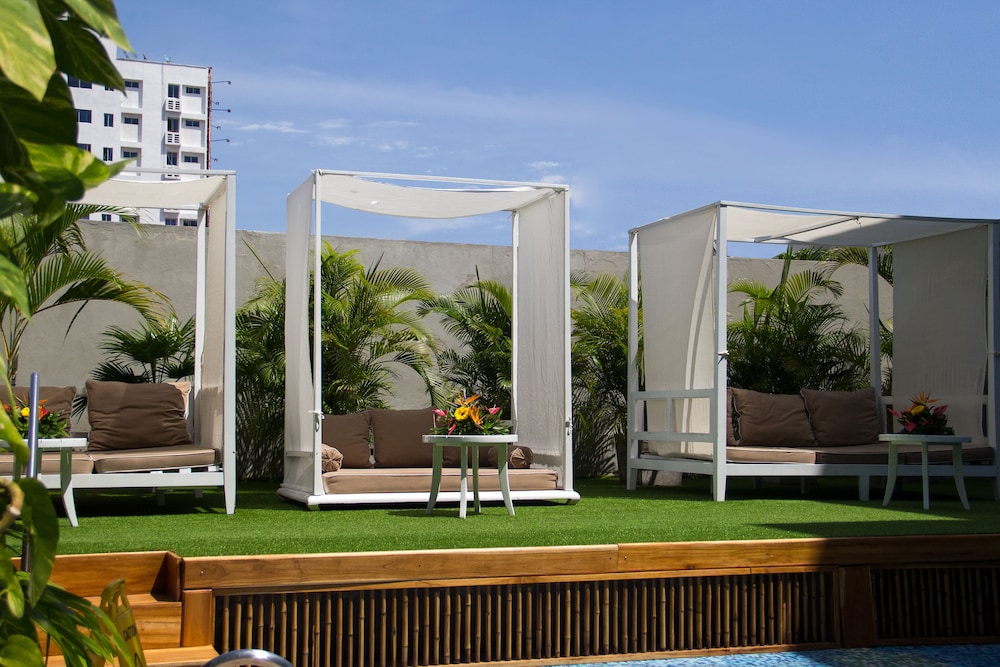 Country International Hotel 4/55