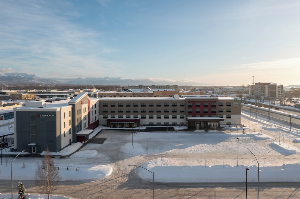 Holiday Inn Express And Suites Anchorage Midtown by IHG 56/60