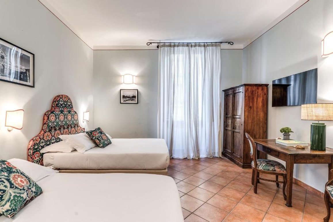 The Galileo Hotel 26/61