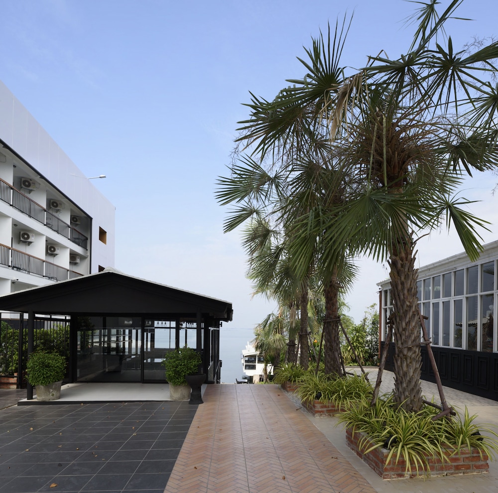 The Loft Seaside Sriracha Hotel 13/68