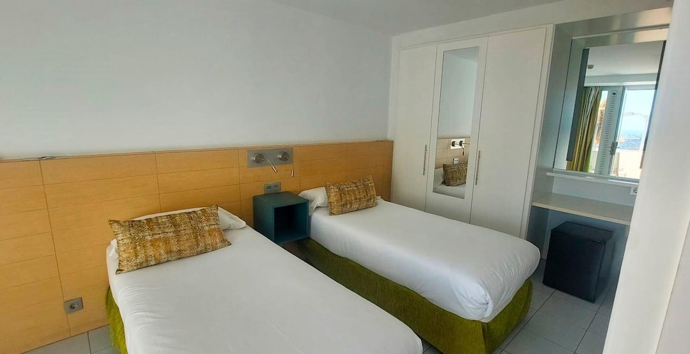 CLASSIC, DOUBLE BED, BALCONY