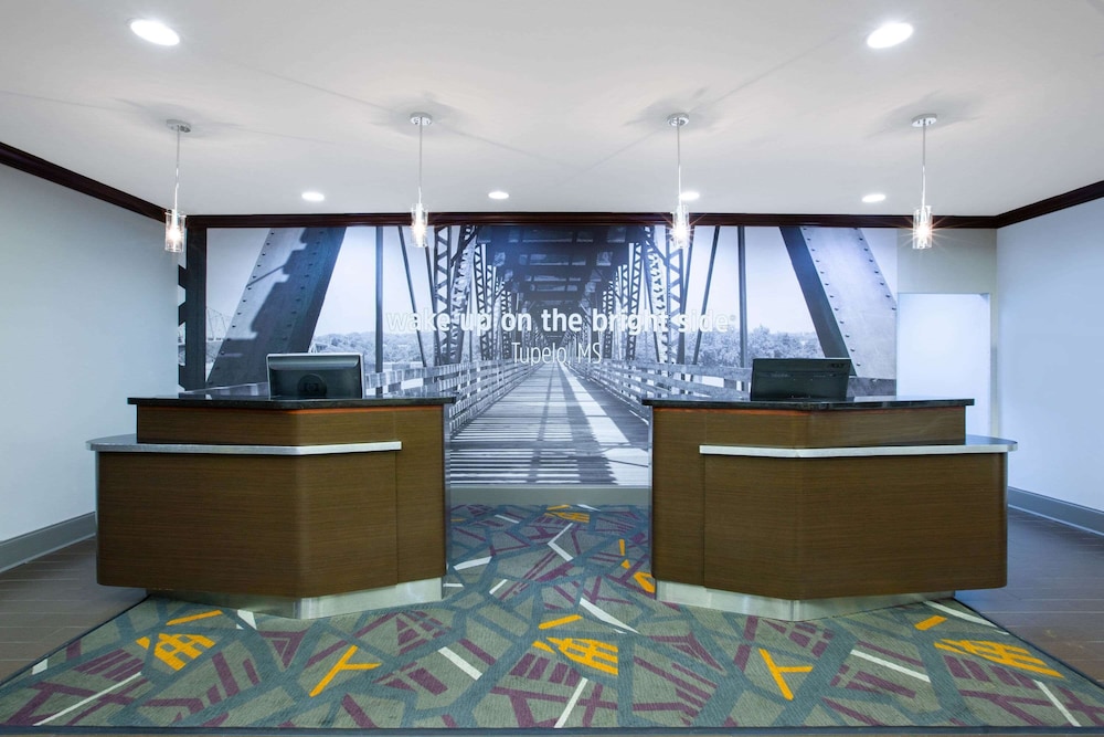 La Quinta Inn & Suites by Wyndham Tupelo 7/48