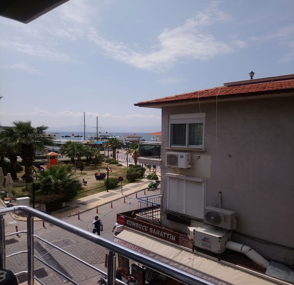Faik Hotel 35/50