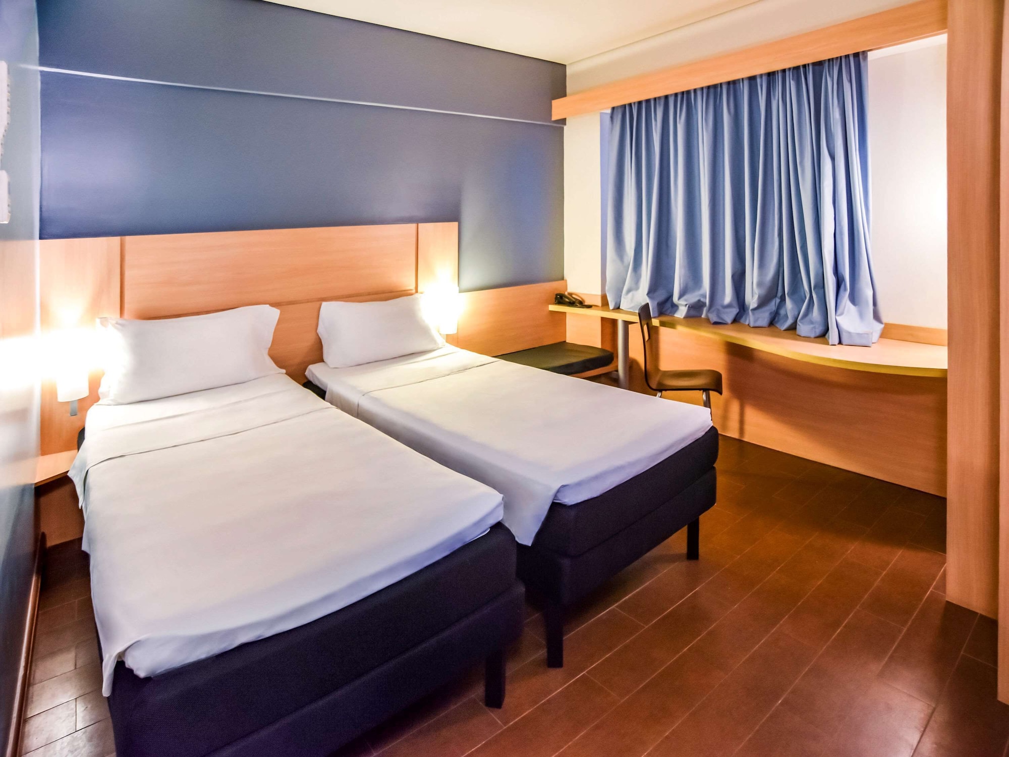 Standard, Twin Beds