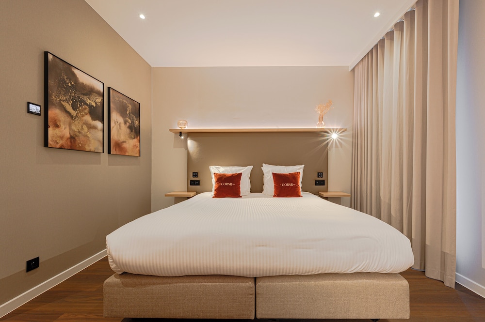 The CORNR Hotel 23/69