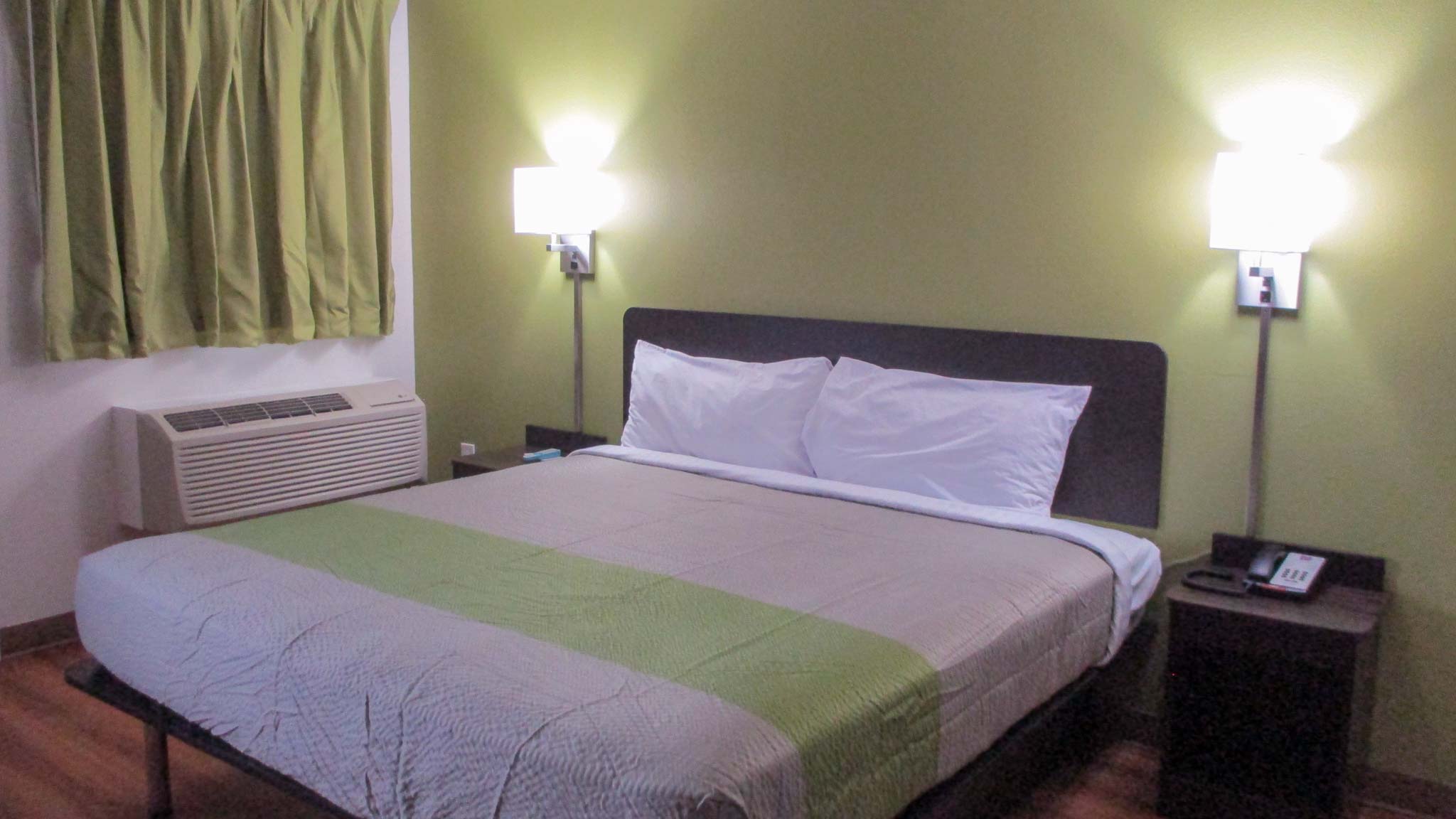 1 King Bed - Accessible, Non-Smoking, Micfridge