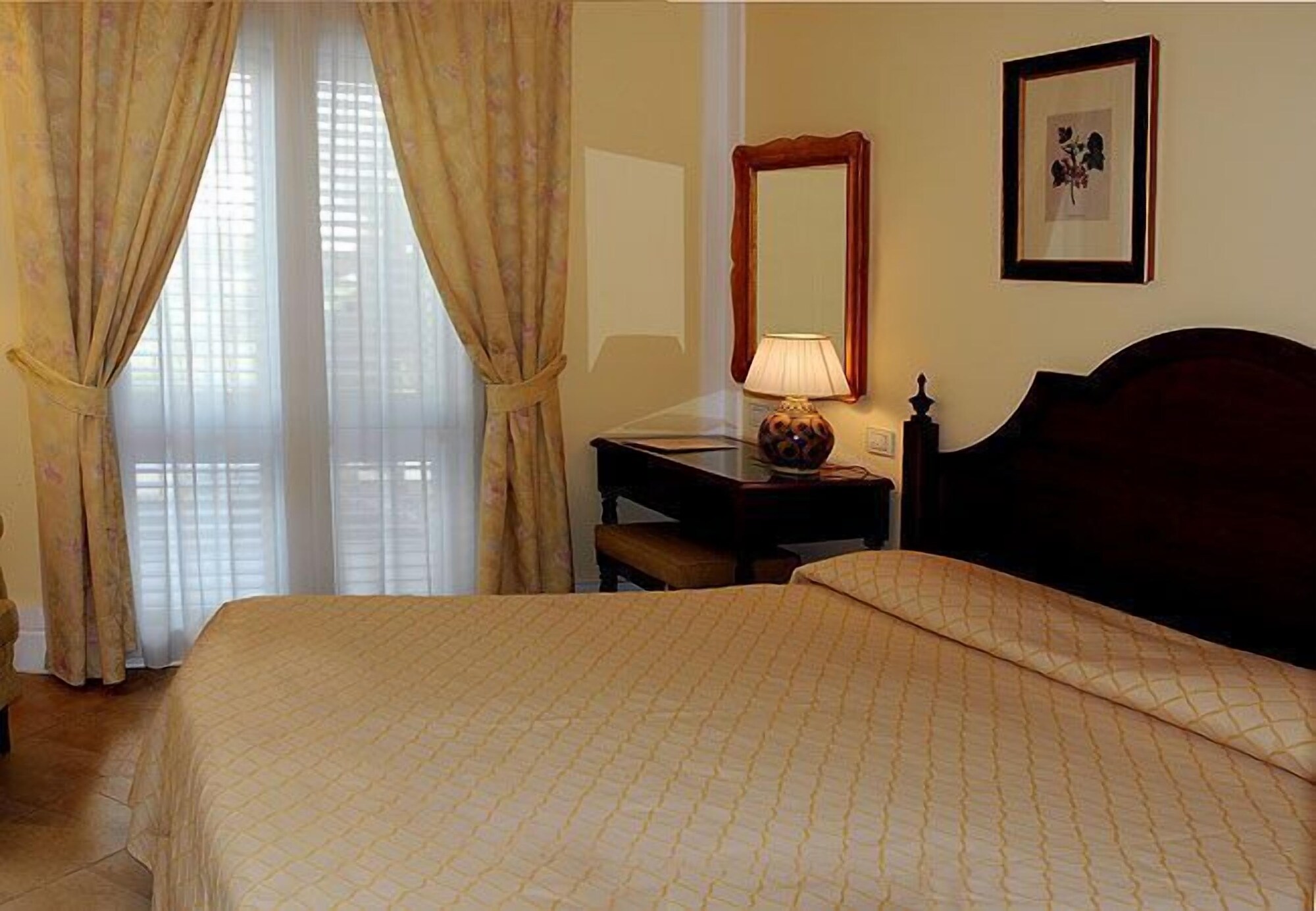 Standard, Double Bed, Hotel Villa Daphne 3/5