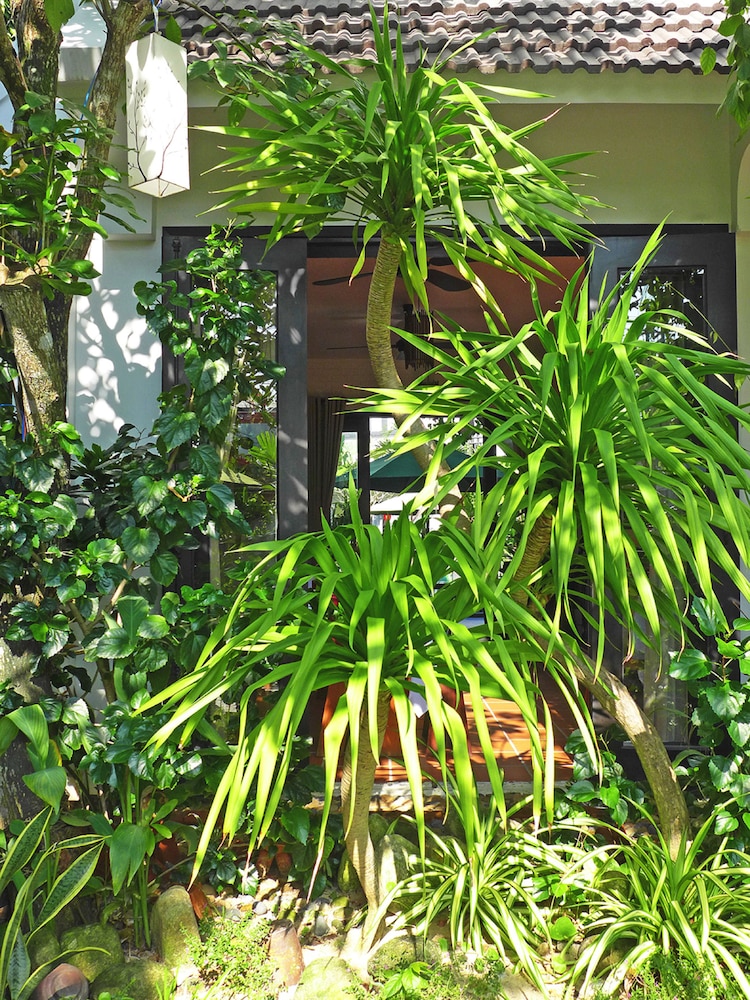 East West Villa 52/68