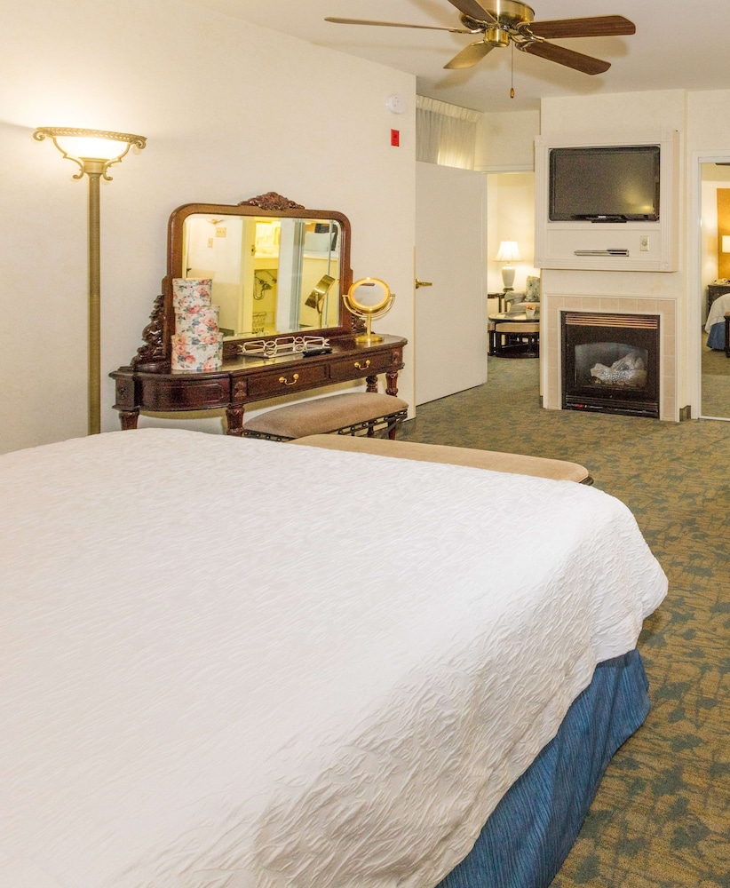 Hampton Inn & Suites Amelia Island-Historic Harbor Front 20/44