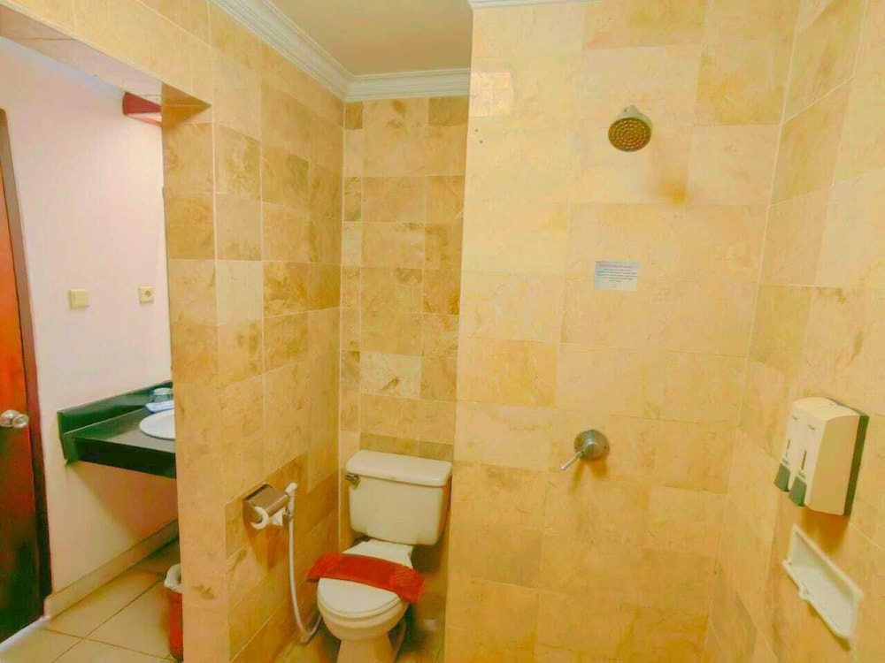 Pia Hotel Bandung 33/34