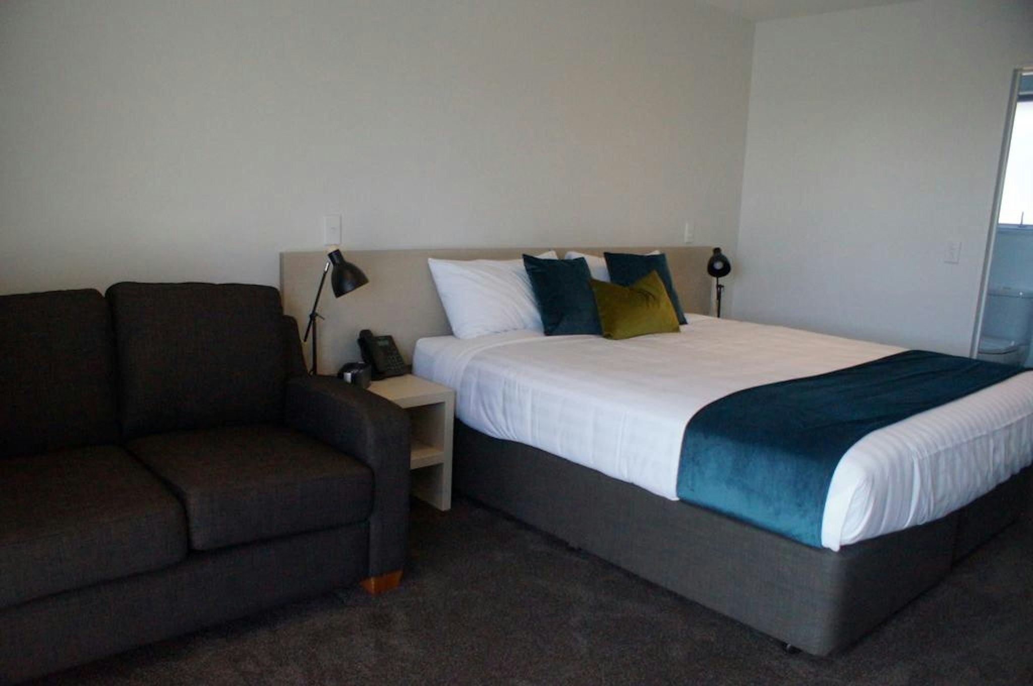 Taylors Motel 2/8