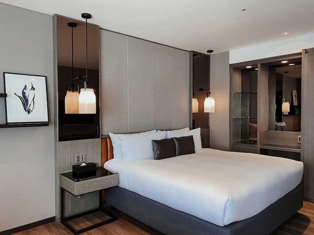 PREMIUM, KING BED