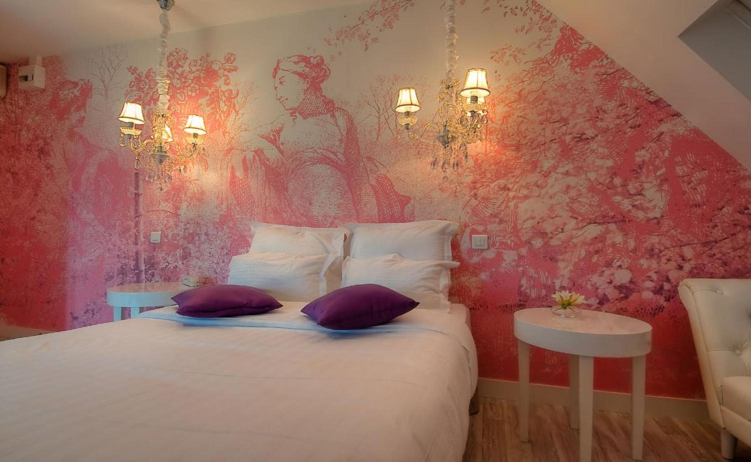 ROMANCE, SUITE