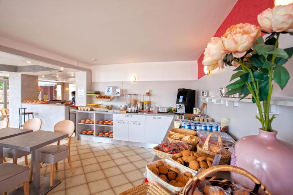 Le Kalliste Hotel 28/34